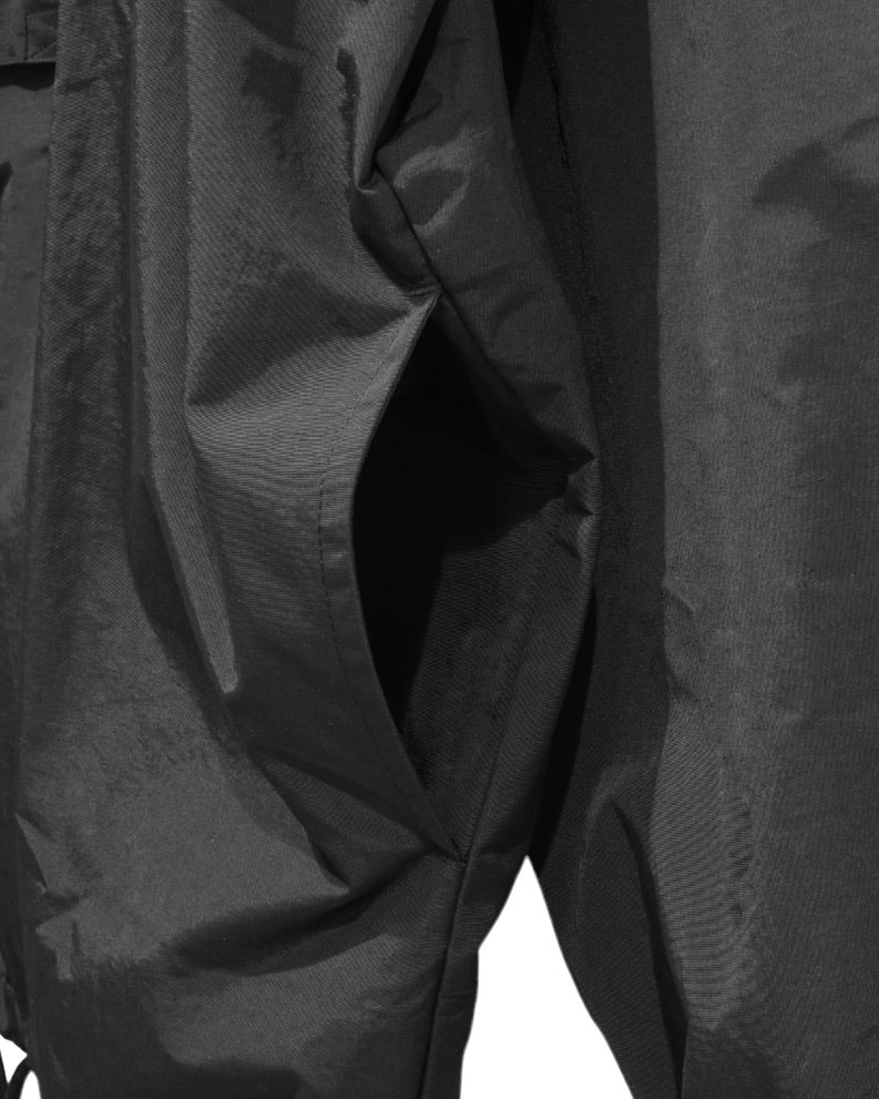 LIMIT PULLOVER / BLACK