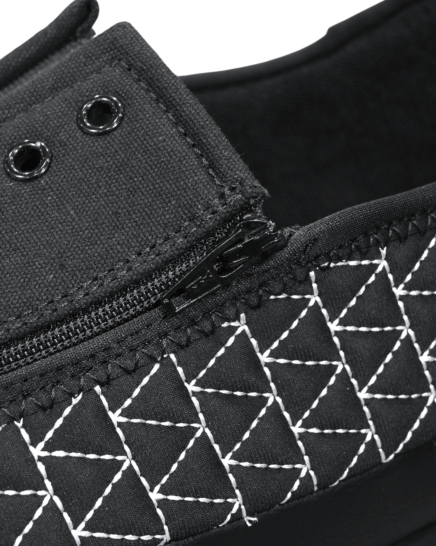 SWOP / BLACK × WHITE