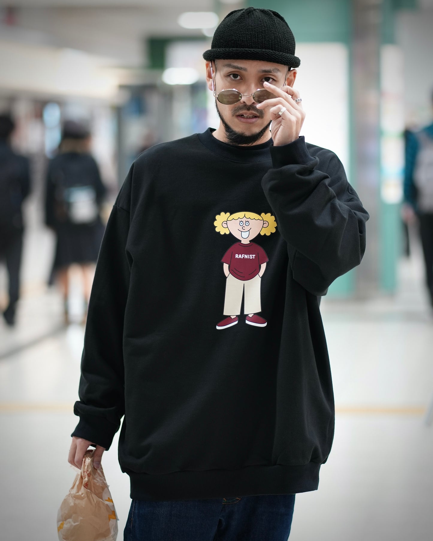 BuPkiS “ who's ” / BLACK