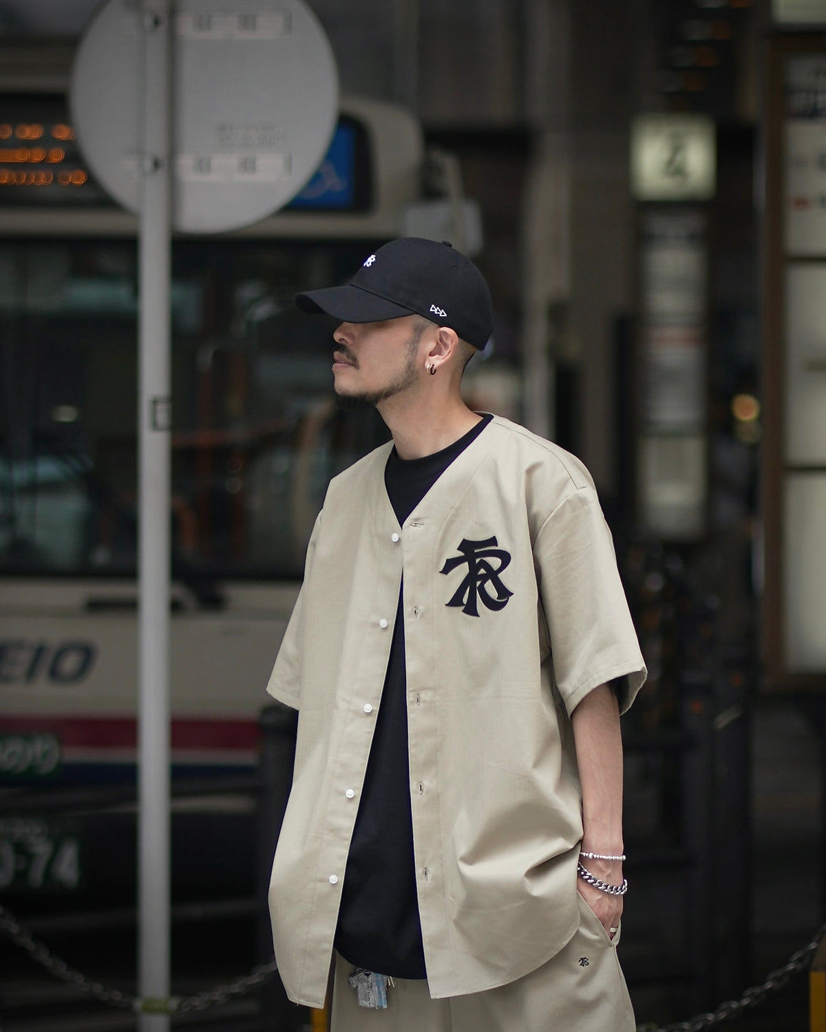 OYZ / BLACK